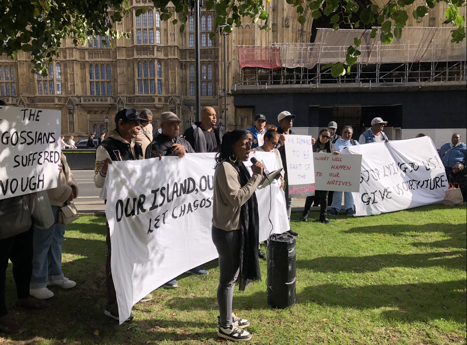 Chagossians protesting against being placed under Mauritian control